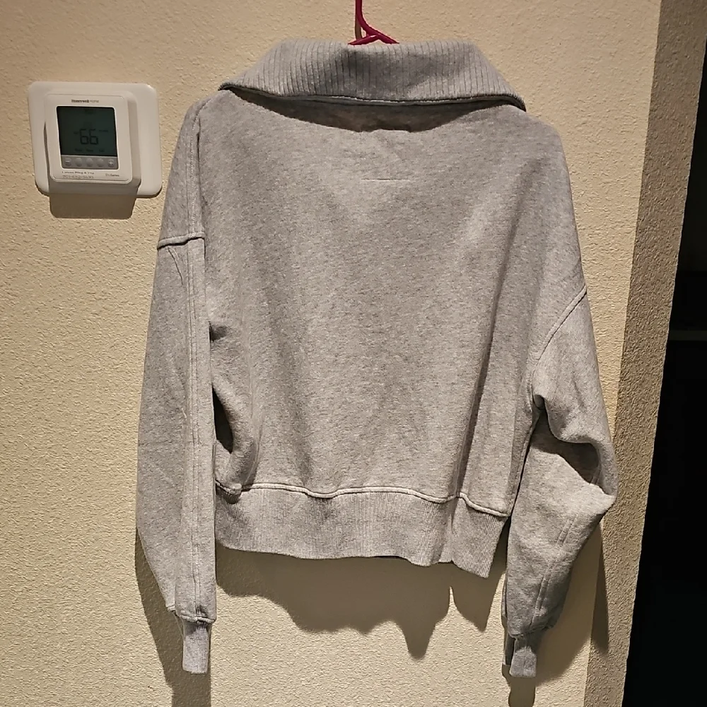 Aerie Light Gray Button-Up Sweatshirt XS - Picture 3 of 5